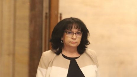 Петкова: Правителството на Петков не е изградило гръцката връзка за 6 месеца