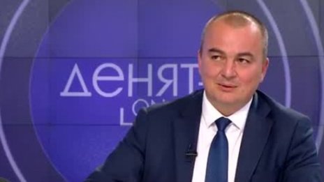 Депутат от ИТН: Политиците, които ще правят политиката, да си стоят в НС