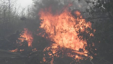 Мъж загина, запалил суха трева в село Драгижево