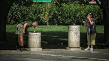 Горещините остават, във вторник температурите ще са до 39°