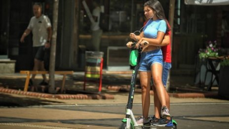 Жегата продължава, но се очакват и валежи с гръмотевици 