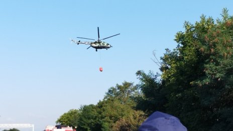 Пожарът край Казанлък е локализиран