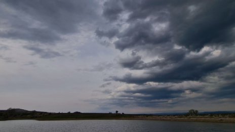 Жълт код в 12 области на страна, ще бъде ветровито