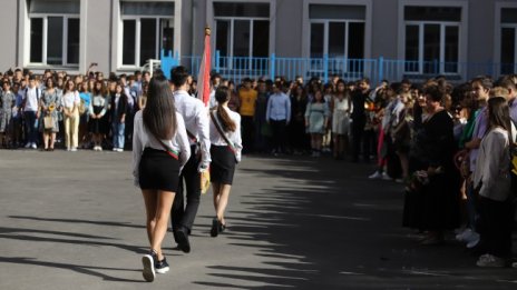 Гълъб Донев на първия учебен ден: Деца, вие сте пазителите на буквите 