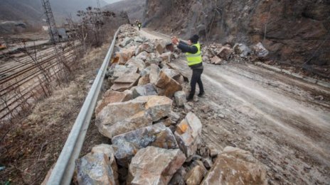 Половината от пътищата в страната са в лошо състояние