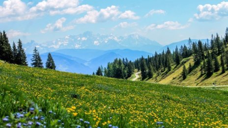 За какво да внимаваме в планината? Съветите на спасителите от БЧК