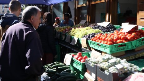 Постно или блажно? Килограм смилянски боб струва колкото 2 кг свински врат 