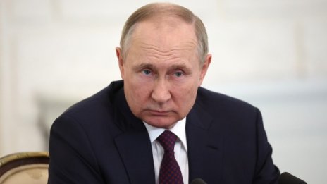 Путин е отслабен, но едва ли скоро ще си тръгне от властта