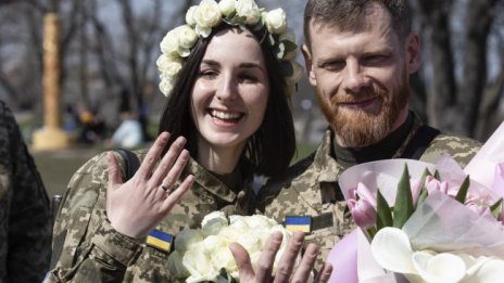 Правете любов, а не война: Украинците обръщат тенденцията за намаляване на раждаемостта 