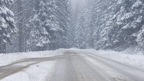 Шофьорите в Северозападна България да са с автомобили за зимни условия