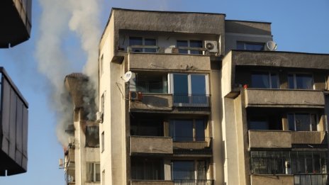 Пожар в жилищна сграда в столичния кв. "Лозенец"