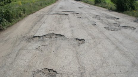 Жители на сливнишки села протестират заради лошите пътища