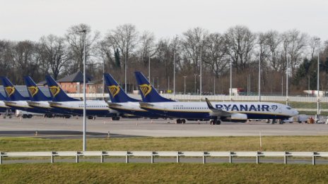 Не откриха бомба на борда на полета на Ryanair 