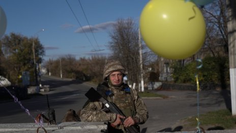 Украйна поиска и ракети с голям обсег, за да разруши руските складове