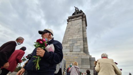 Окончателно: Демонтират Паметника на Съветската армия