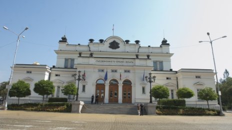 В кампанията за вота виждаме маркетинг, не политика