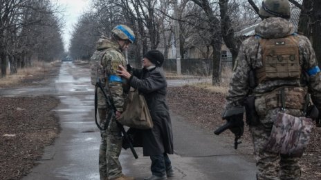 Цивилни и военни в плен в Русия, държат ги, за да изнудват Украйна