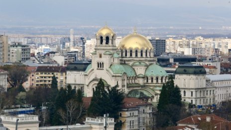 СО организира чистене около храмовете за Великден