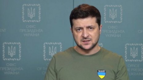 Зеленски на Великден окуражи украинците да вярват в победата 