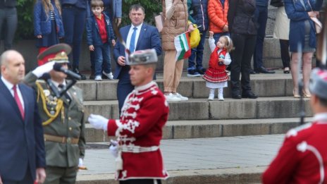 Армията ни на 145 години, водосвет и военен парад в Деня на храбростта 