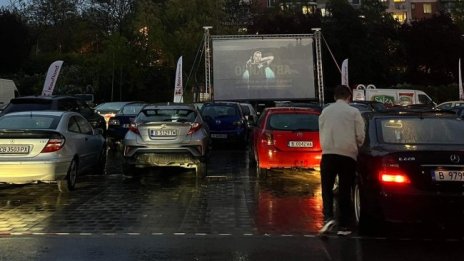 Мариан Вълев и Валери Йорданов ще се срещат с фенове на киното на паркинга на Kaufland в Младост 4