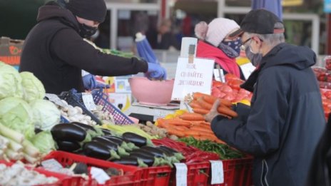 Храната на едро поевтинява още, спад на цените на плодове и зеленчуци 