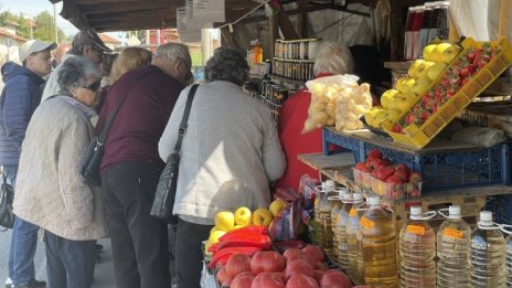 Седмично проучване: Храните поевтиняват