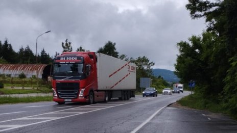 От утре тирове мяма да могат да минават през "Петрохан"