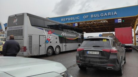 Огромни задръствания на влизане у нас на румънската граница