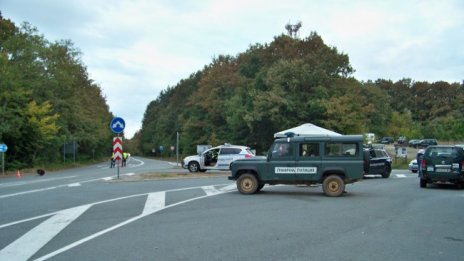 Трима са задържани при операция за нелегален трафик на мигранти