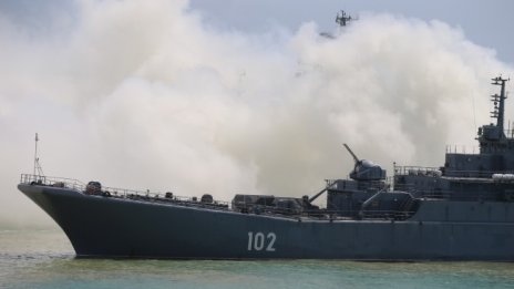 Маневри на руските ВМС с изстрелване на ракети по кораби в Черно море