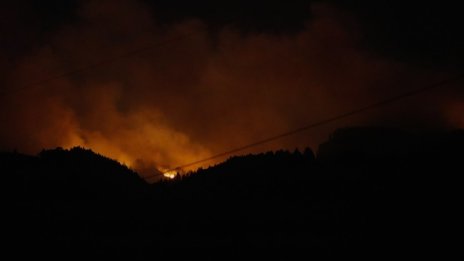 Пожар и в Хърватия, взривяват се мини, останали от войната 