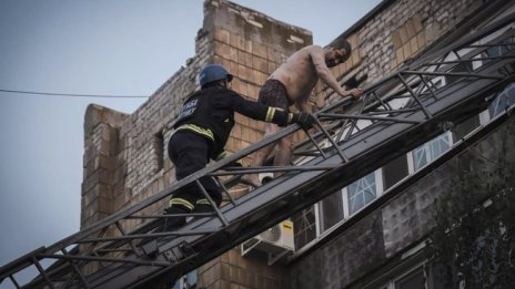 Руско ракетно нападение в центъра на град Покровск, има жертви