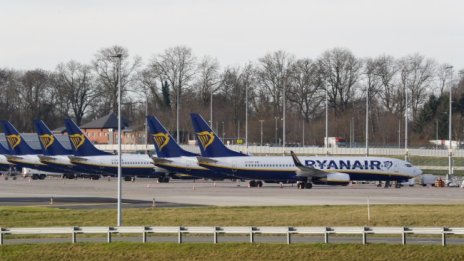 Италия с таван на цените на самолетните билети, Ryanair се ядоса 