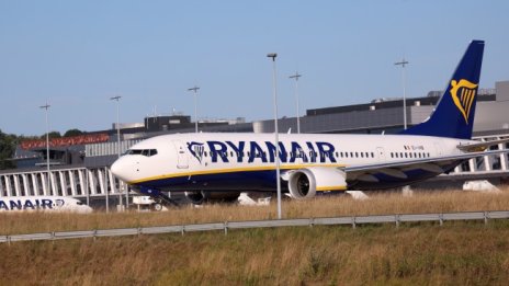 Възрастна двойка ужасена от Ryanair: Таксуваха ги &#163;110 за два принтирани листа 