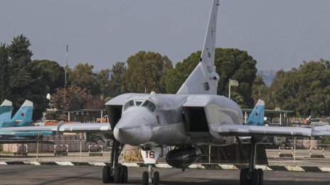 Руските сили остават в ключови военни бази в Сирия