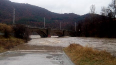 Спряха водата от язовир "Студена" в Перник