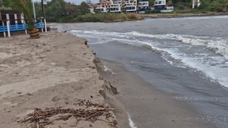 В памет на жертвите в Царево: Днес е Ден на национален траур 