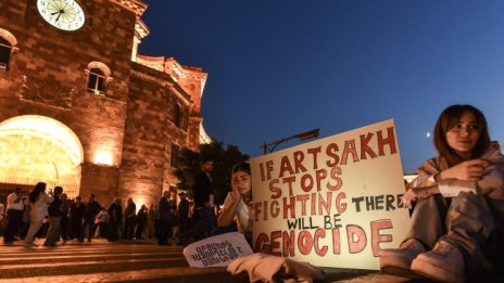 Протестите в Армения срещу Пашинян продължават