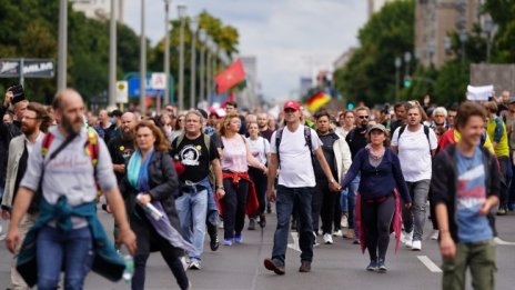 По колко успяват да спестяват в Германия?