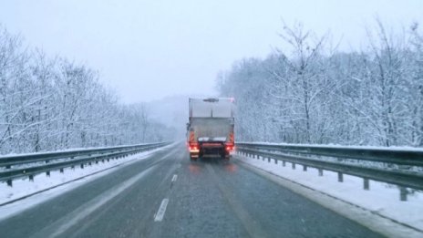 Пътищата в страната вече са в режим за зимно поддържане 