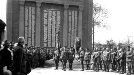 Възстановяват Мемориала на загиналите войници до НДК