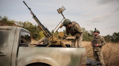 Украински части стъпиха на левия бряг на Днепър, летят ракети и снаряди по тях