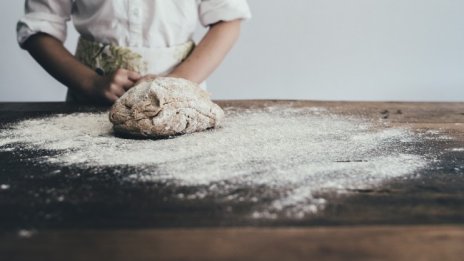 Българинът все повече търси занаятчийския хляб