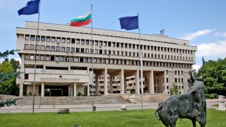 МВнР: Двама българи са на борда на отвлечения танкер "Сентръл парк"