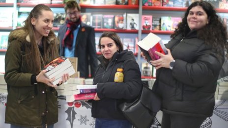 В кадър: НДК тупти със "сърцето" на книгата