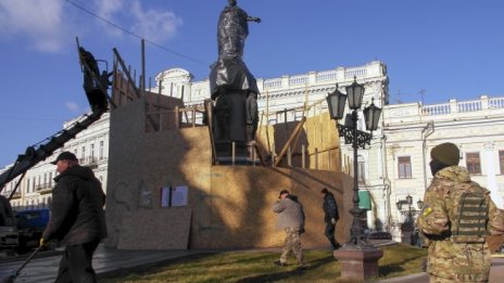 Няколко експлозии в Одеса тази вечер