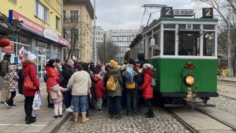 Коледен ретро трамвай ще се движи в София от днес