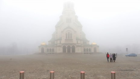 Температурите утре падат, вятър носи по-студен въздух