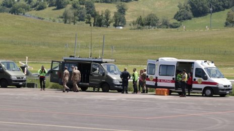 Сватбари в Италия продъниха пода от танци, над 30 ранени